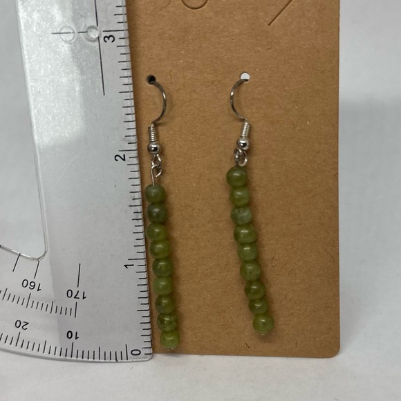 Green stone earrings long dangling handmade - Picture 4 of 6